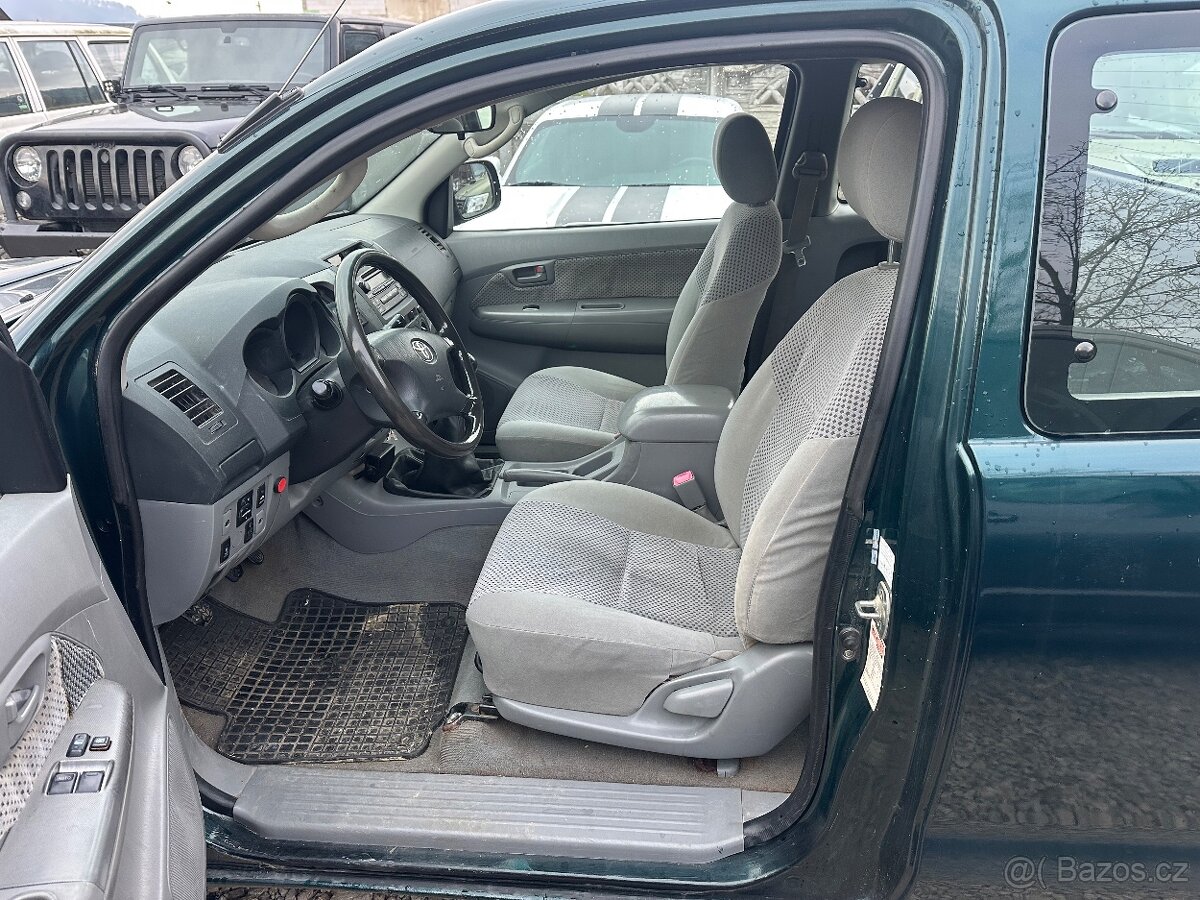 2007 Toyota Hilux 2,5 d4d 2-dverový Dlhá korba