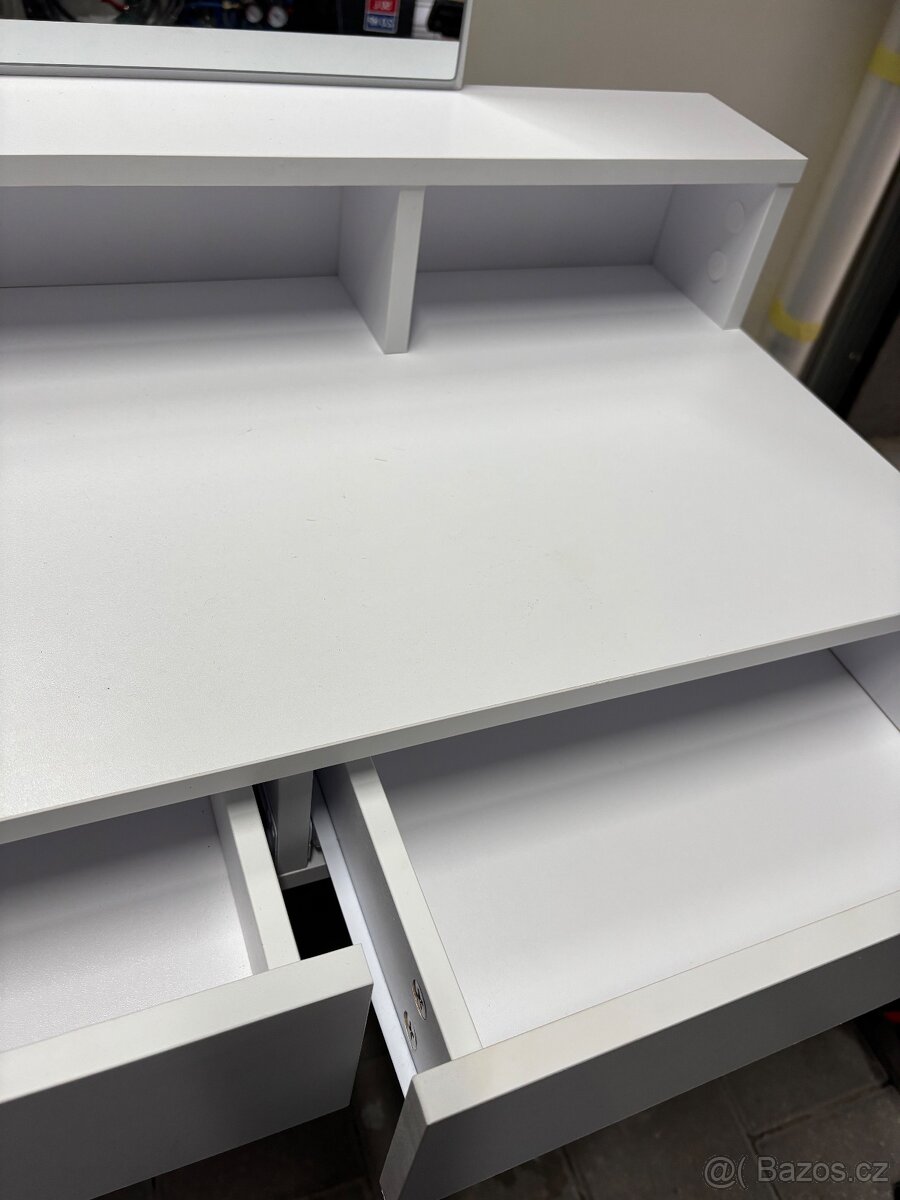 Toaletní stolek bílý - 5