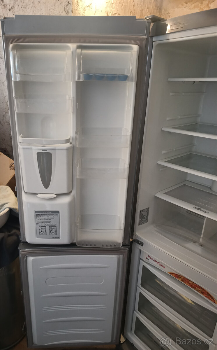 NO FROST CHLADNIČKA S MRAZNIČKOU LG - A++ - 190cm - 5