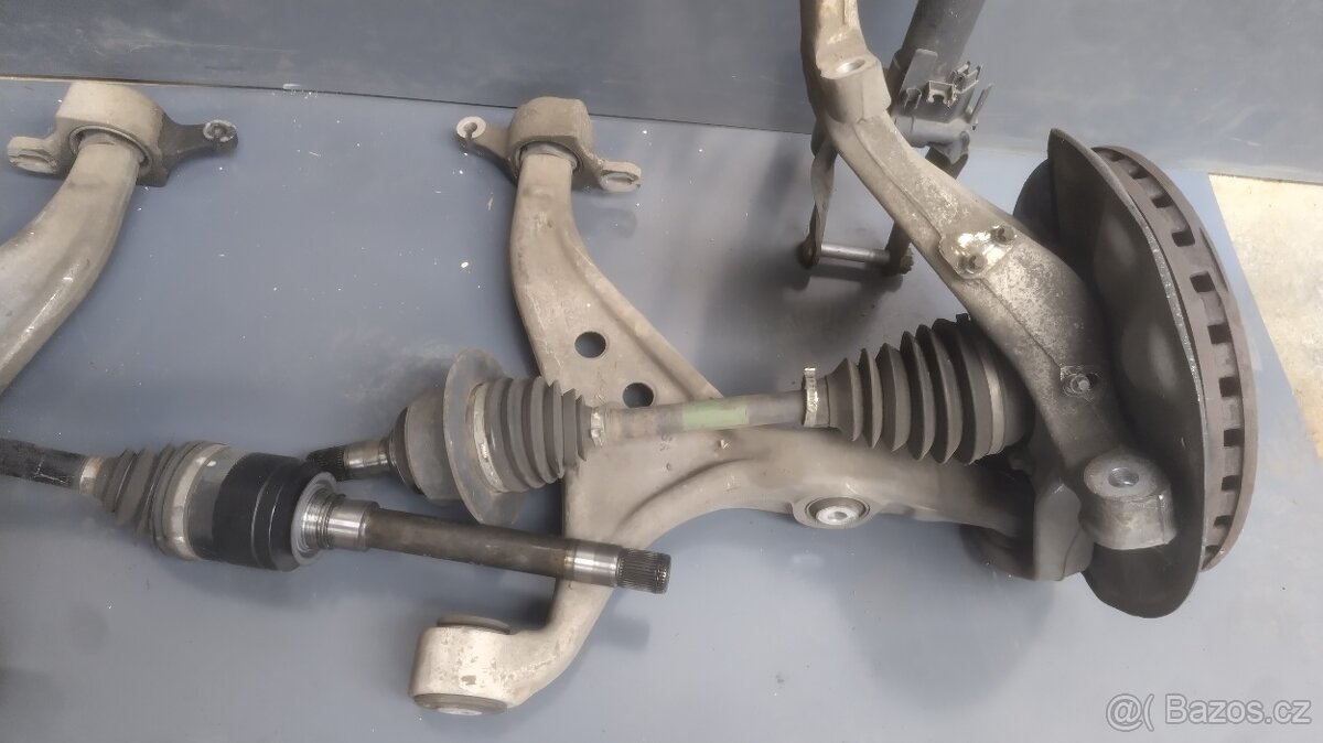 Přední zavěšeni kol na Mercedes ML - w166 - 5