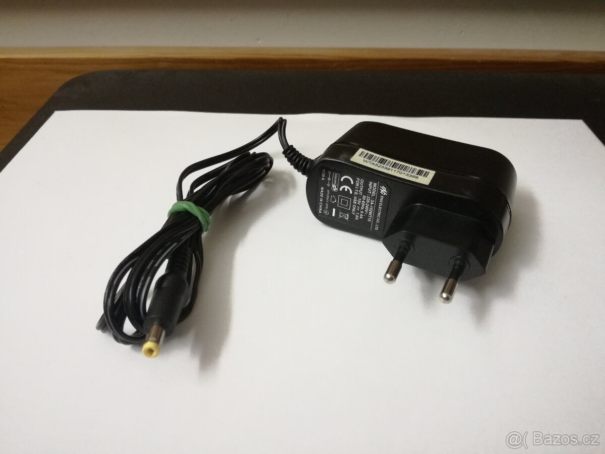 Napájecí adaptéry/nabíječky - 5
