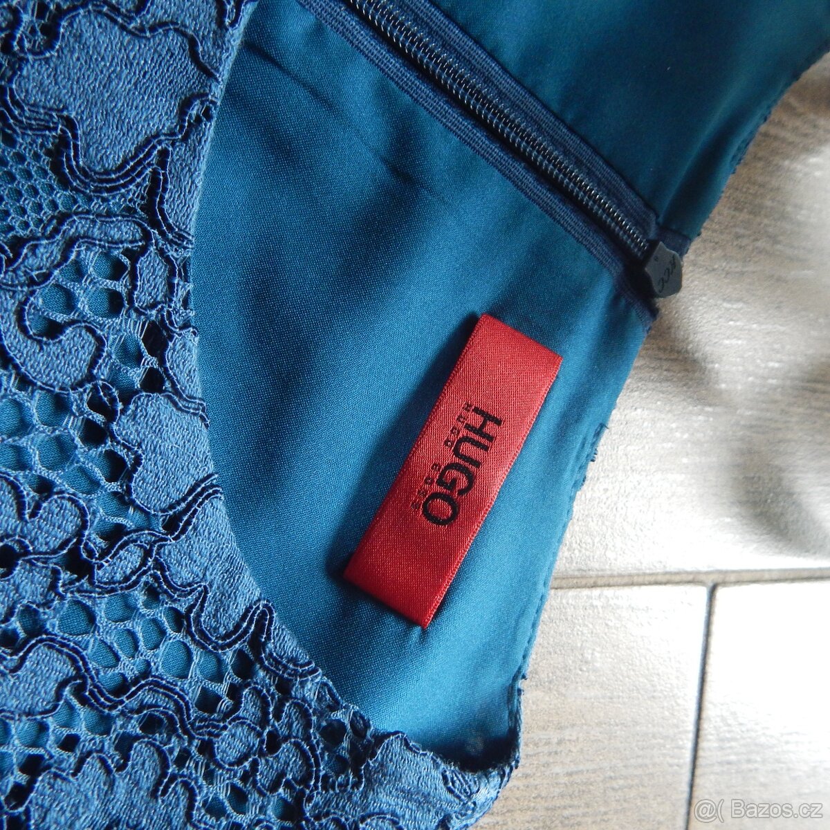 modré šaty zn. Hugo Boss - 5