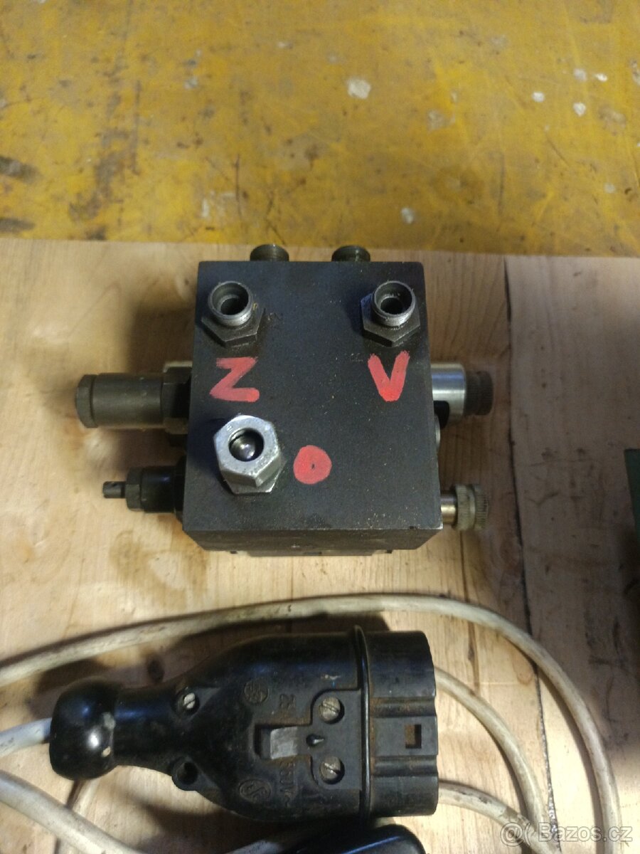 Prodám hydraulickou jednotku - 5