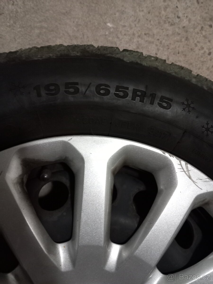 Gumy 195 65 R15 - 5
