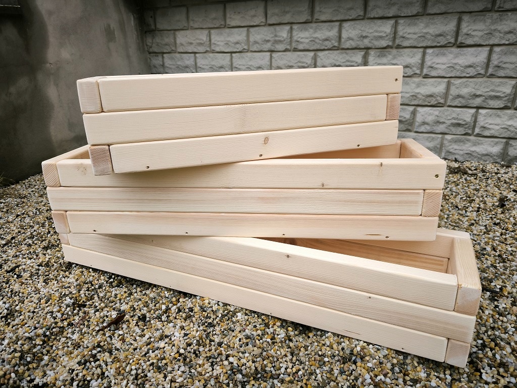 Truhlíky, květináče - 5