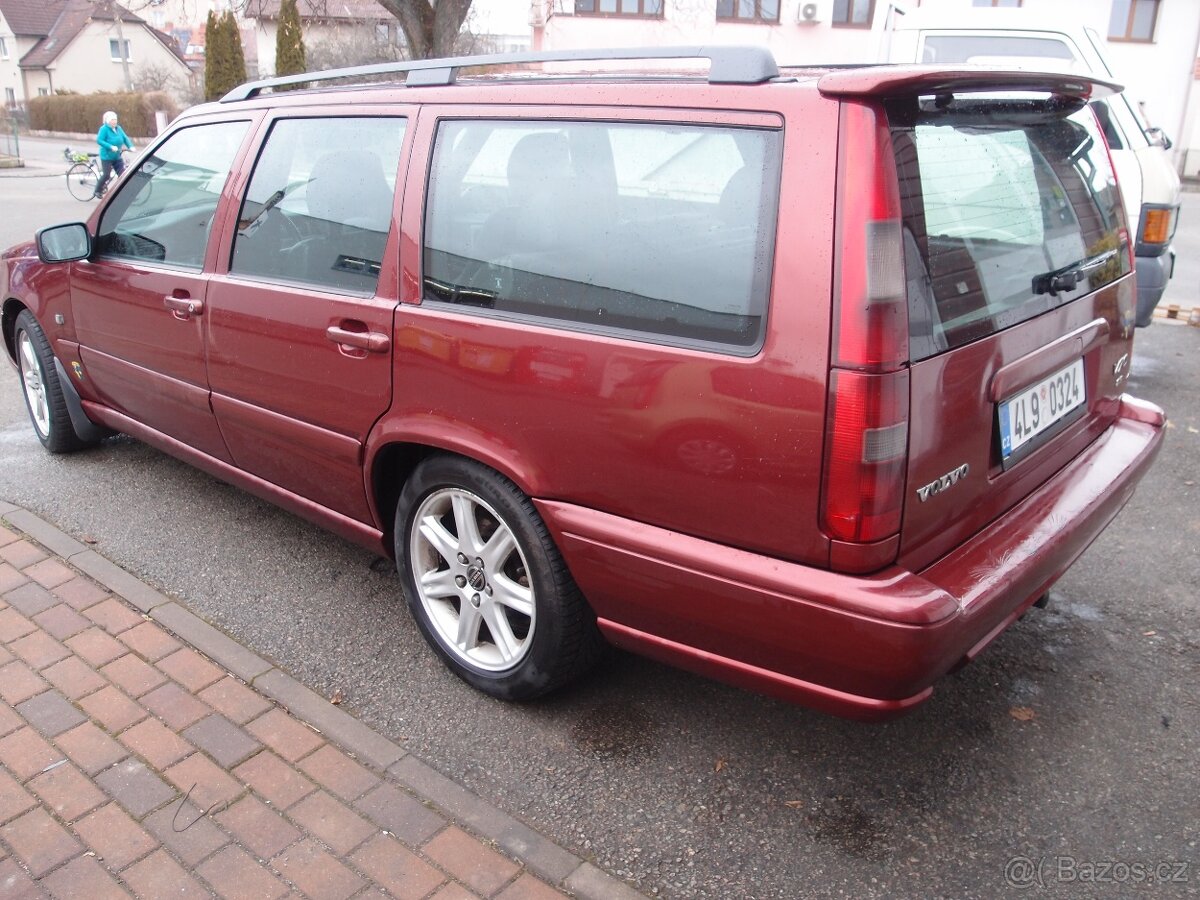 Volvo V70 2,5 - 5