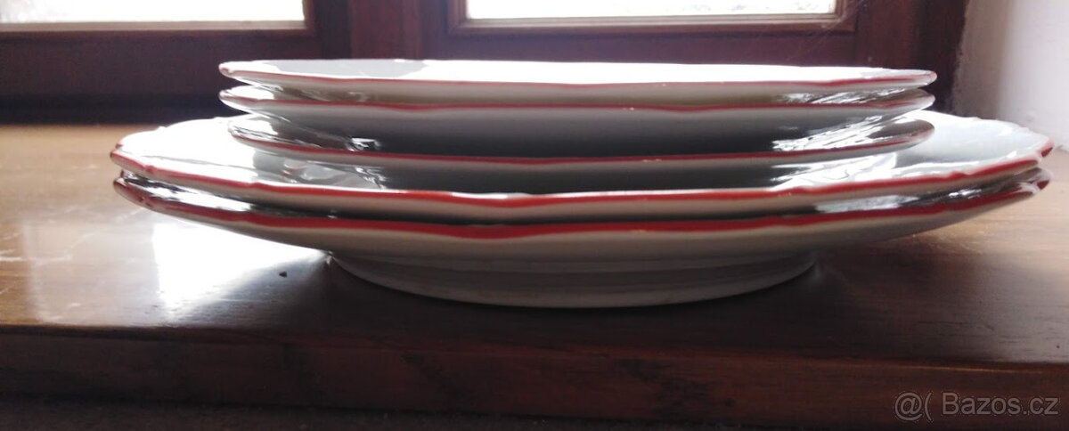 Talíře retro . - 5