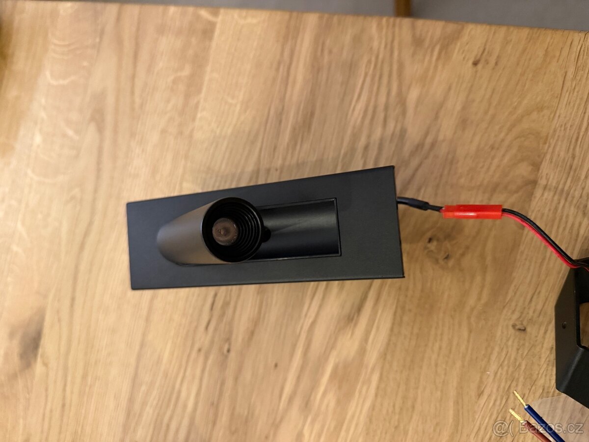 Čtecí nástěnná lampička do dutých stěn - 5