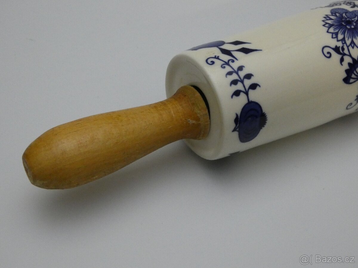Porcelánový váleček s cibulovým vzorem - 5