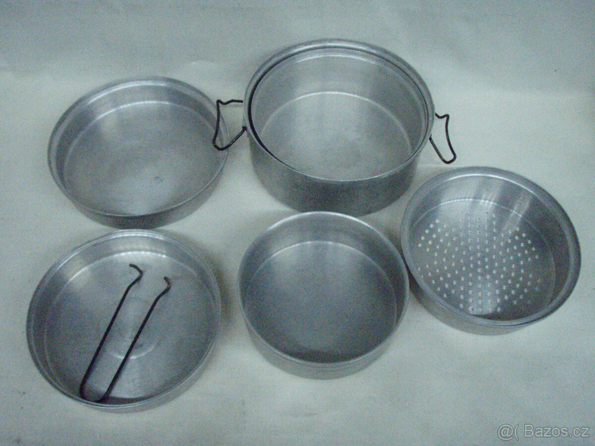 SKLÁDACÍ KEMPINGOVÁ SADA HRNCŮ - 7 v 1 - 5
