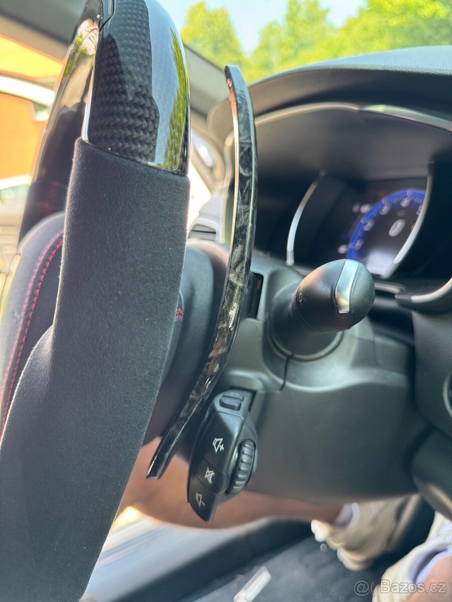 Forged Carbon pádla Megane mk4 - 5