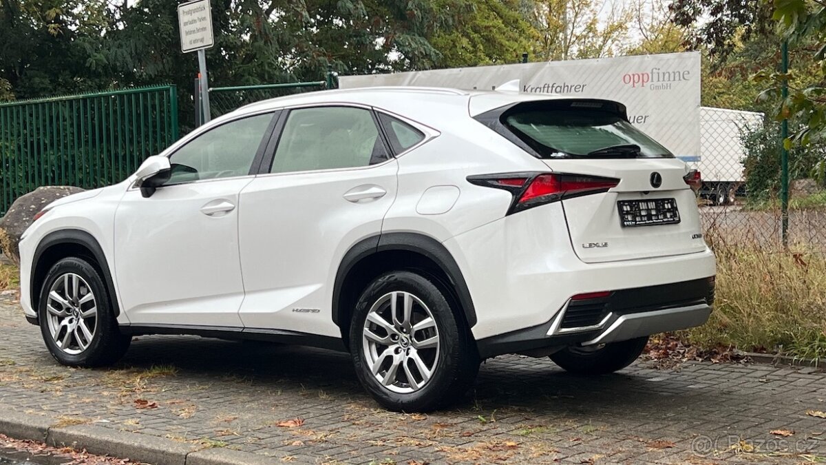 Lexus NX300h Hybrid m.2021 Perleť Navi Kamera Automat CVT - 5