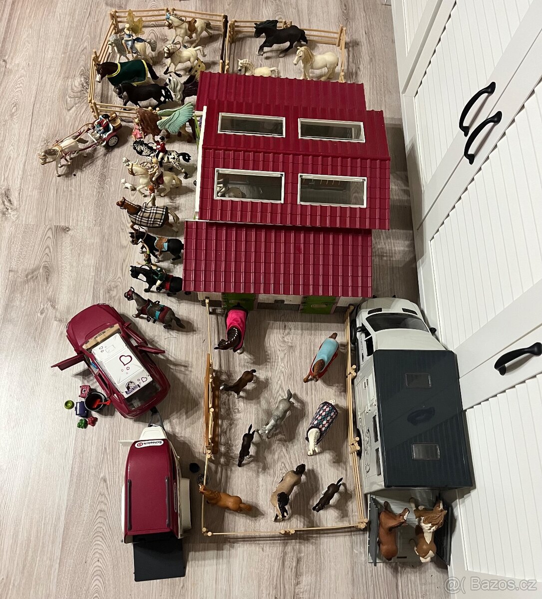 Prodám velkou sadu Schleich - 5