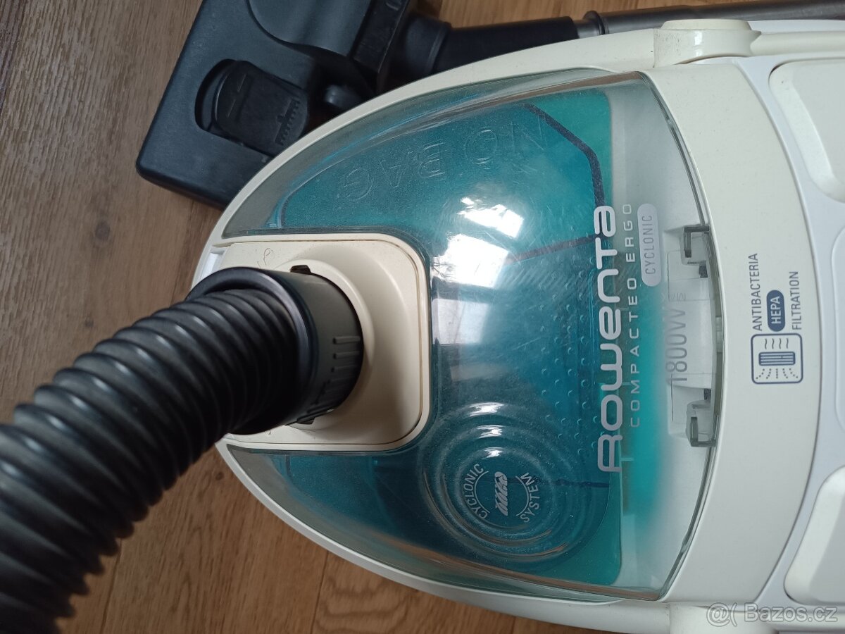 Nefunkční vysavač/zamluvený do 9.1. - 5
