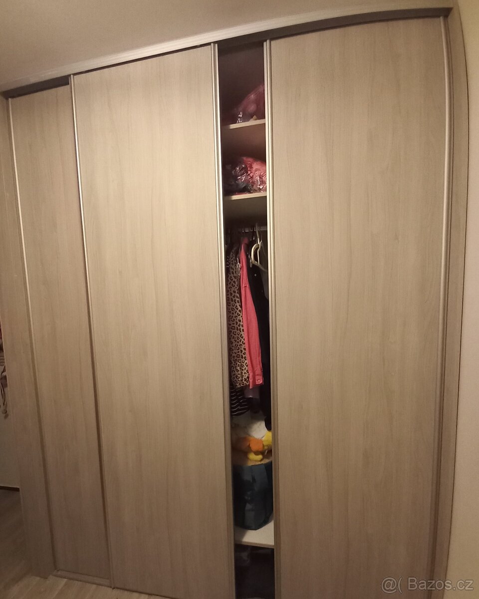 Vestavěná skříň - 5