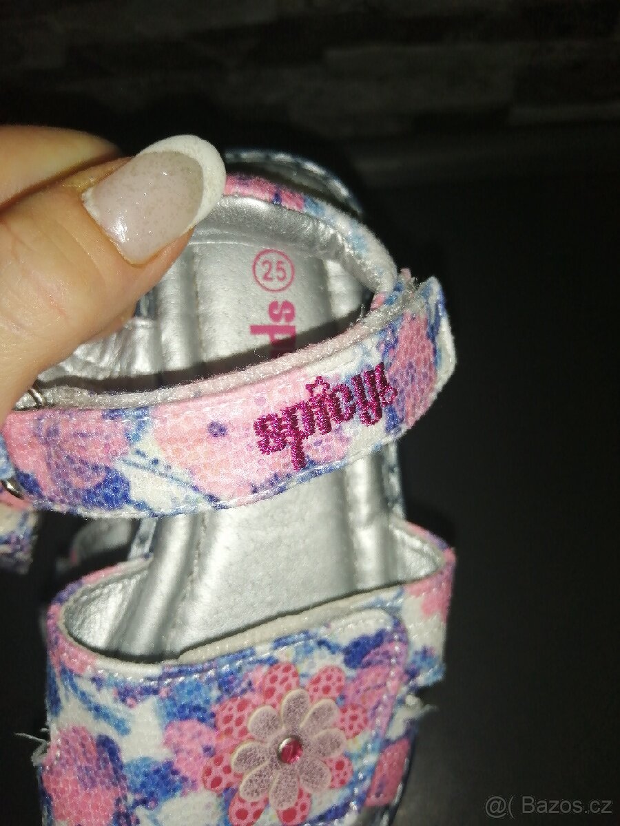 Sandálky téměř nové vel. 25 - 5