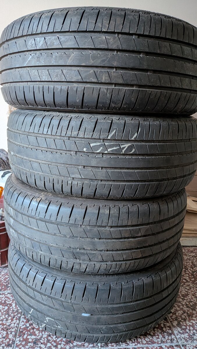 225/45 R19 - 5