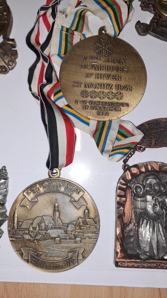 RETRO TURISTICKÉ PLAKETY - 5