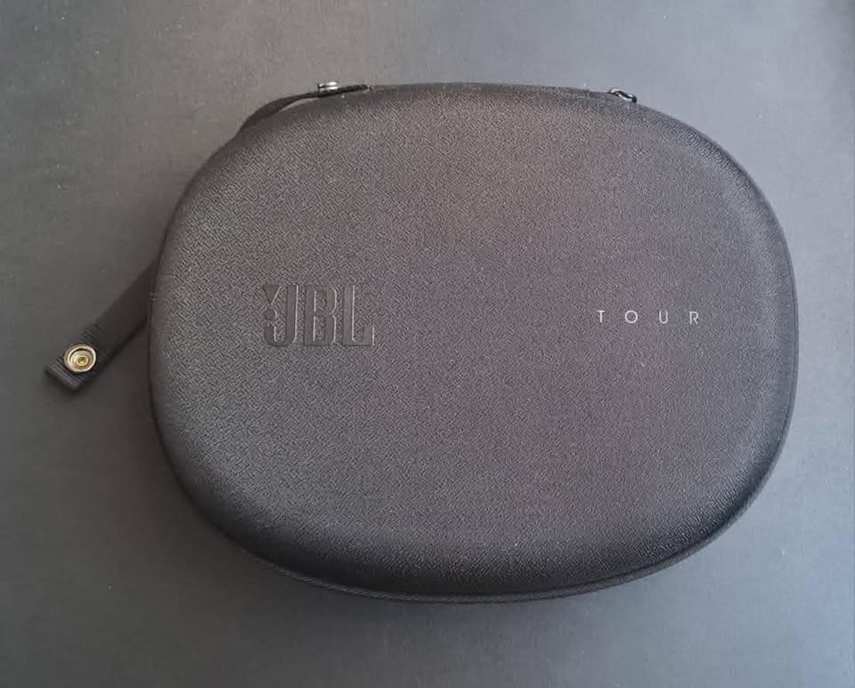 Vyměním Bezdrátová sluchátka JBL Tour One M2 v záruce . - 5