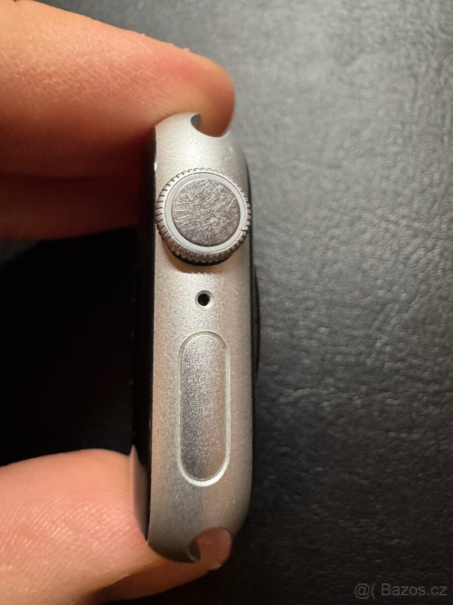 Apple Watch Series 8 Aluminium 41 mm stříbrné - 5