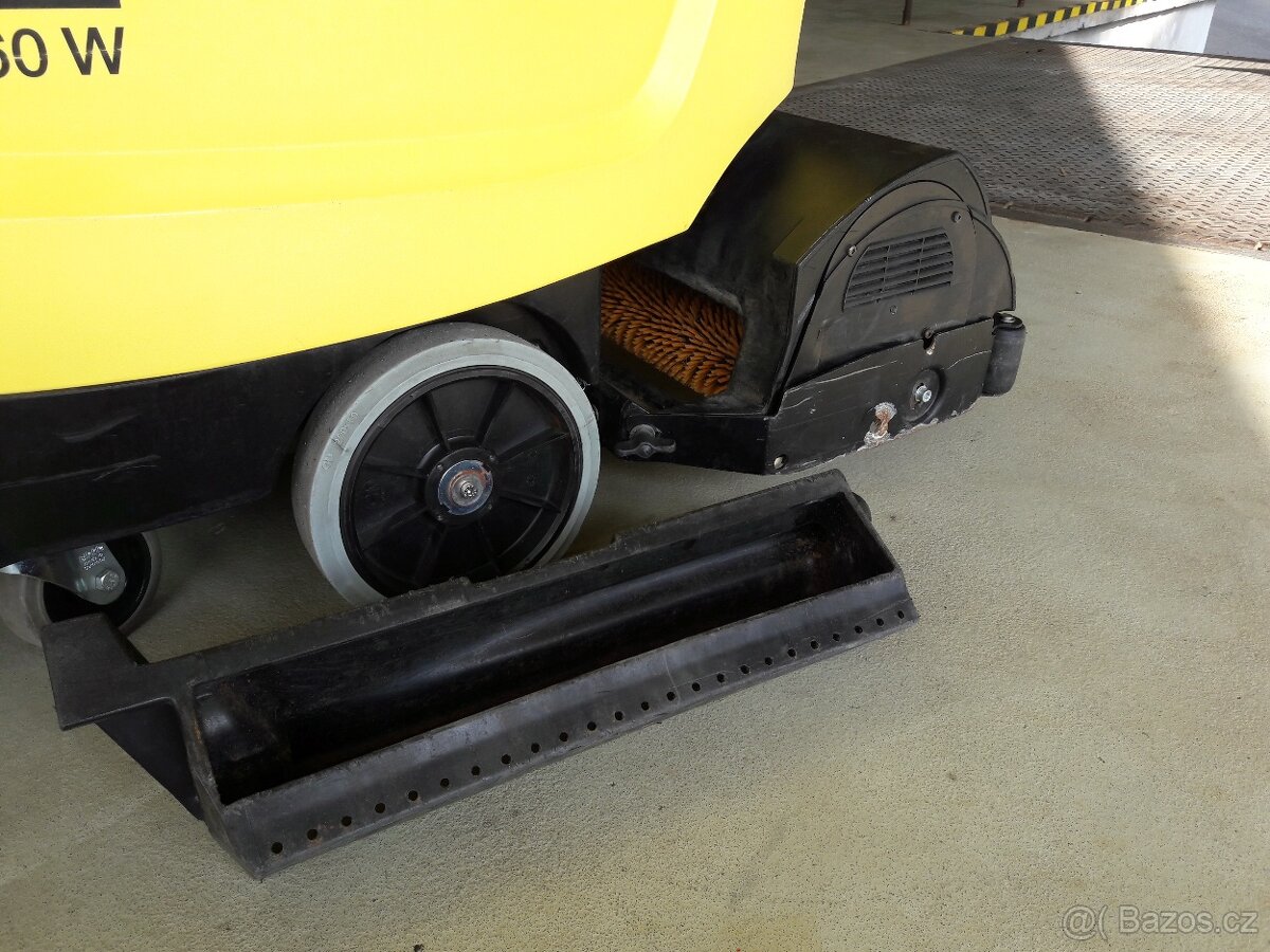 Podlahový mycí stroj Karcher BR 55/60 s vlastním pojezdem - 5