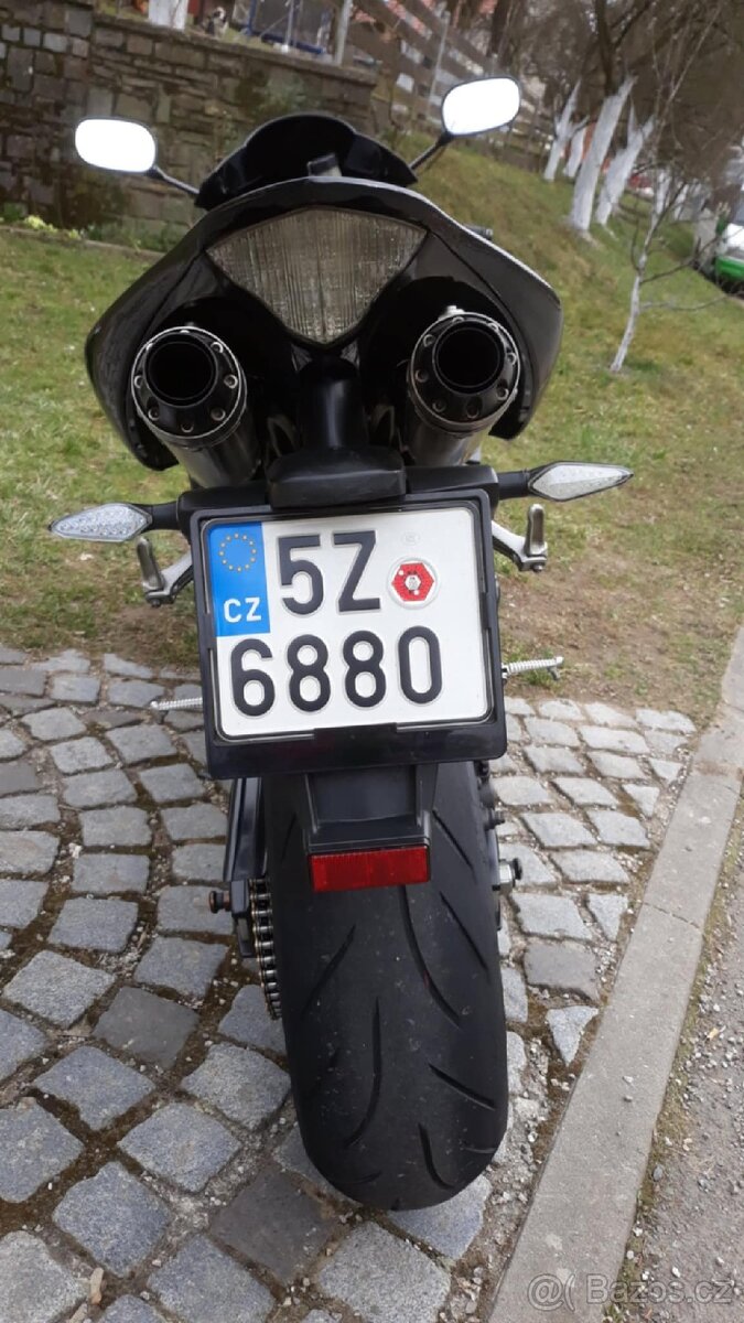 Yamaha R1 RN12.rok 11/2005 - 5