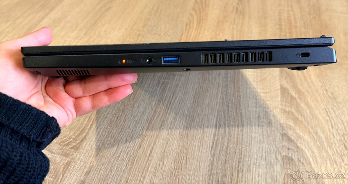 Herní notebook Acer Nitro V15, 16GB RAM, i7 - 5