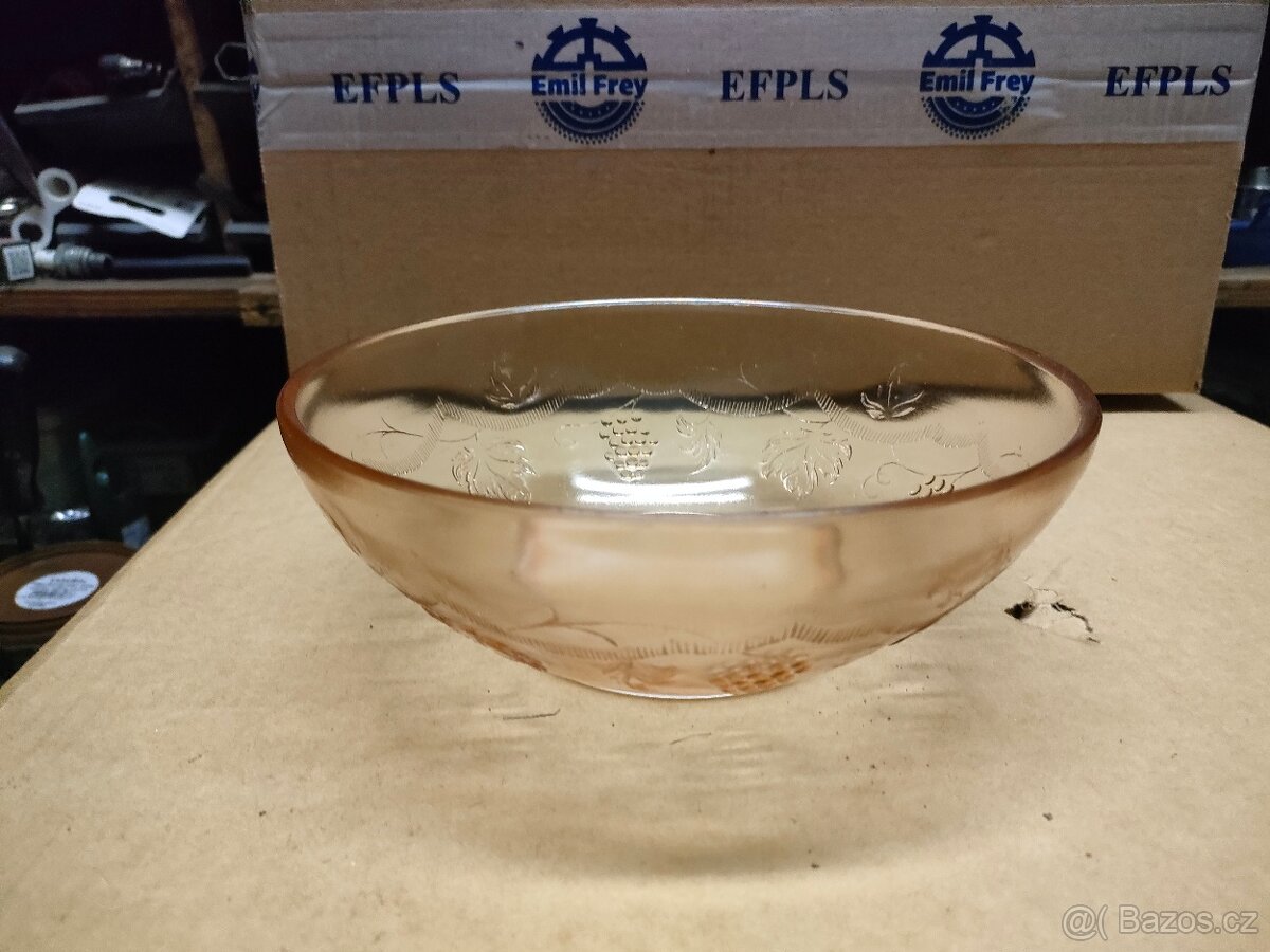 Skleněná mísa 20cm. - 5