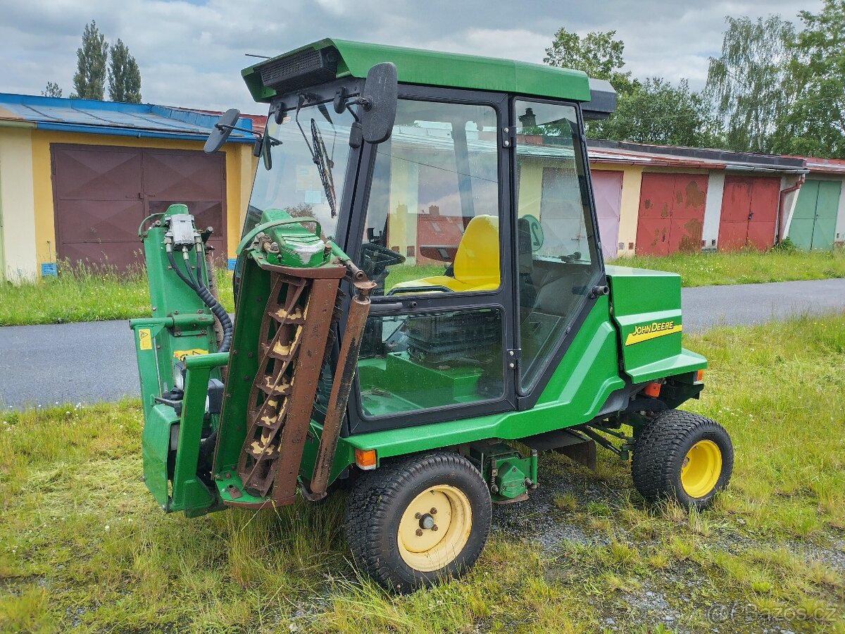 John Deere 1203 vřetenová sekačka - 5