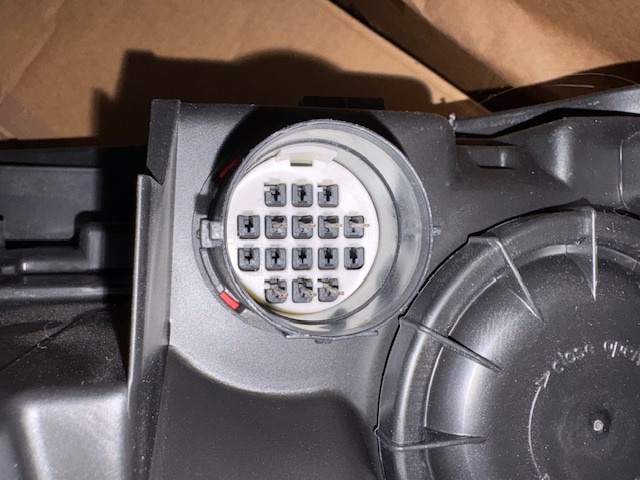 Range Rover L322 facelift 2006-2009 levý přední světlomet - 5