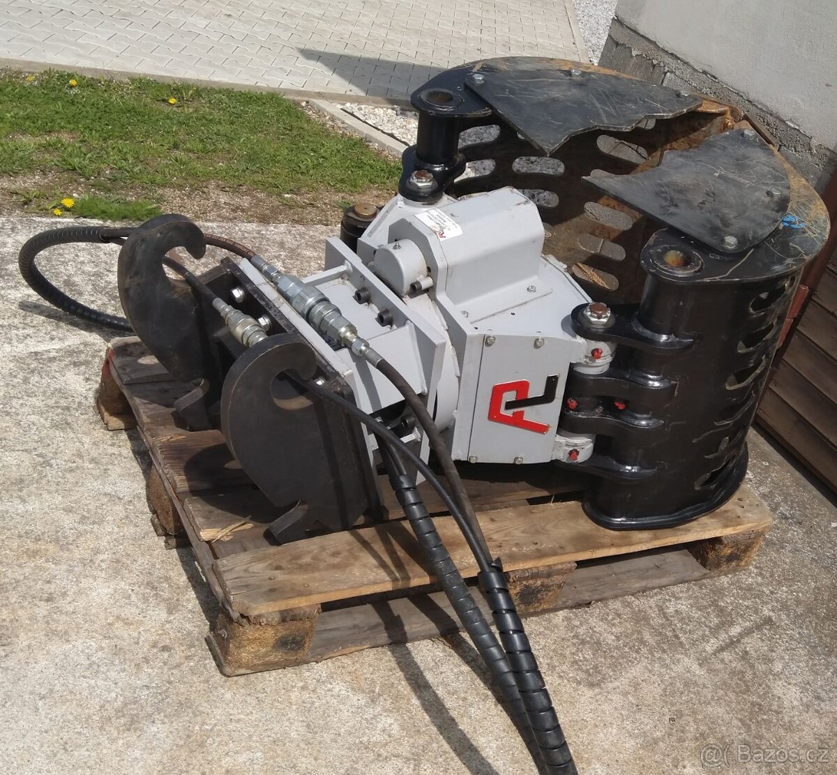 Prodám demoliční drapák PLADDET - 5