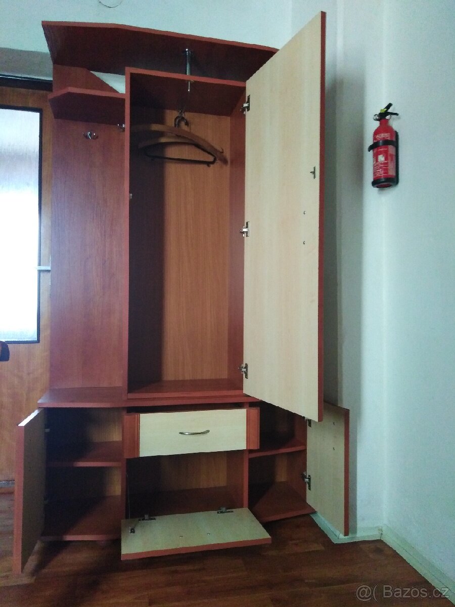 Předsíňová stěna - 5