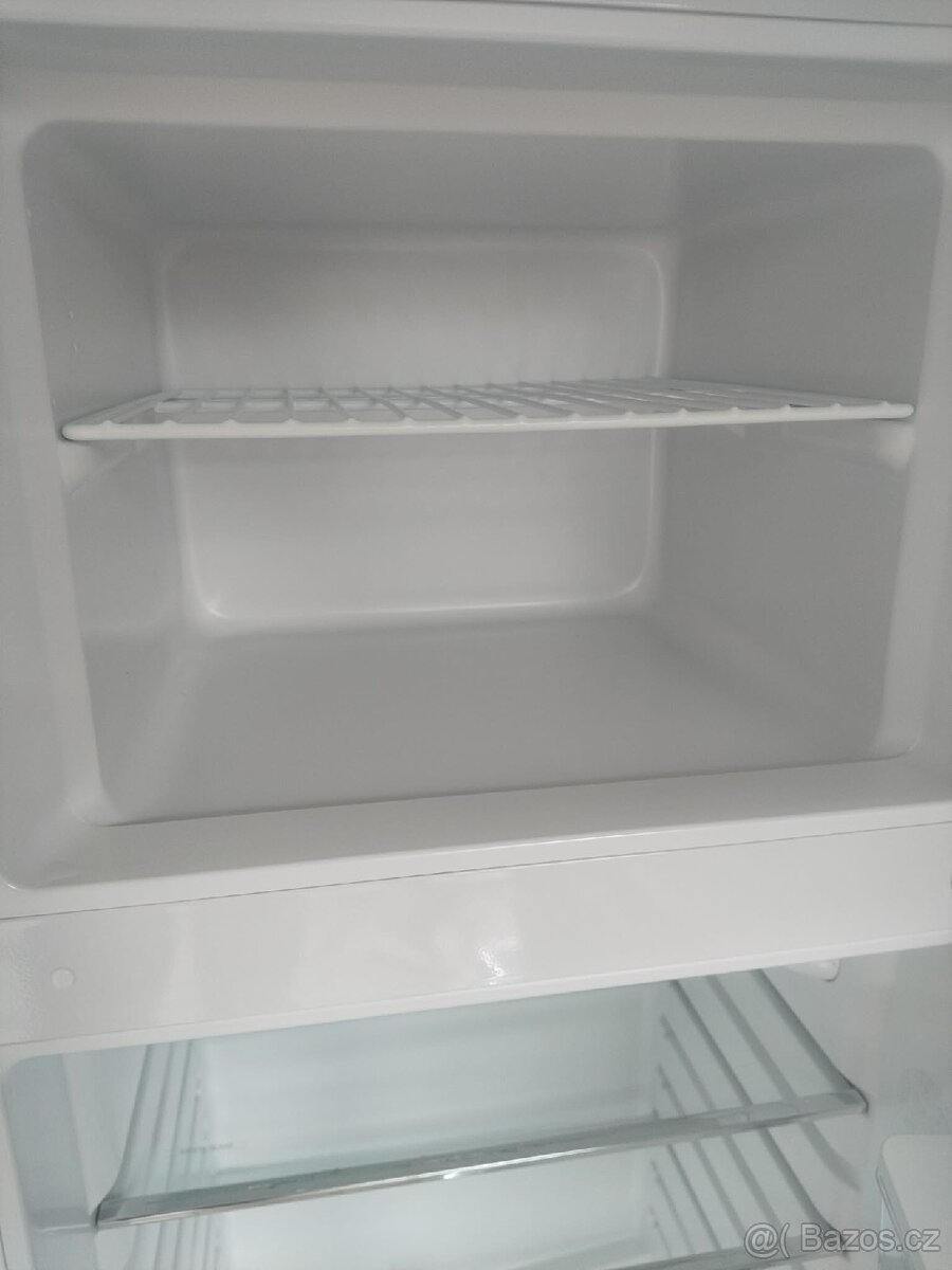 Lednice Amica A+ - 5