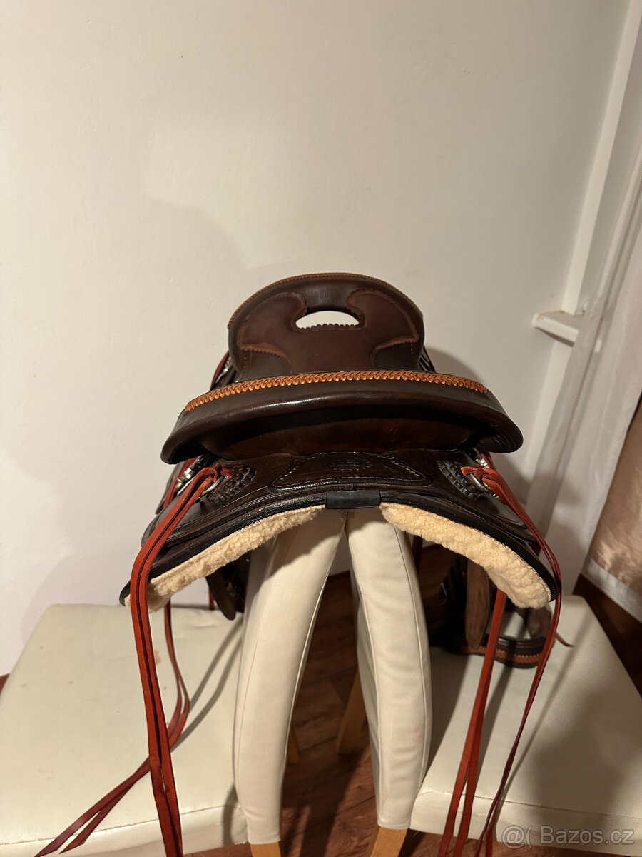 Nové westernové sedlo nové Colonel XL 16” bez hrušky - 5