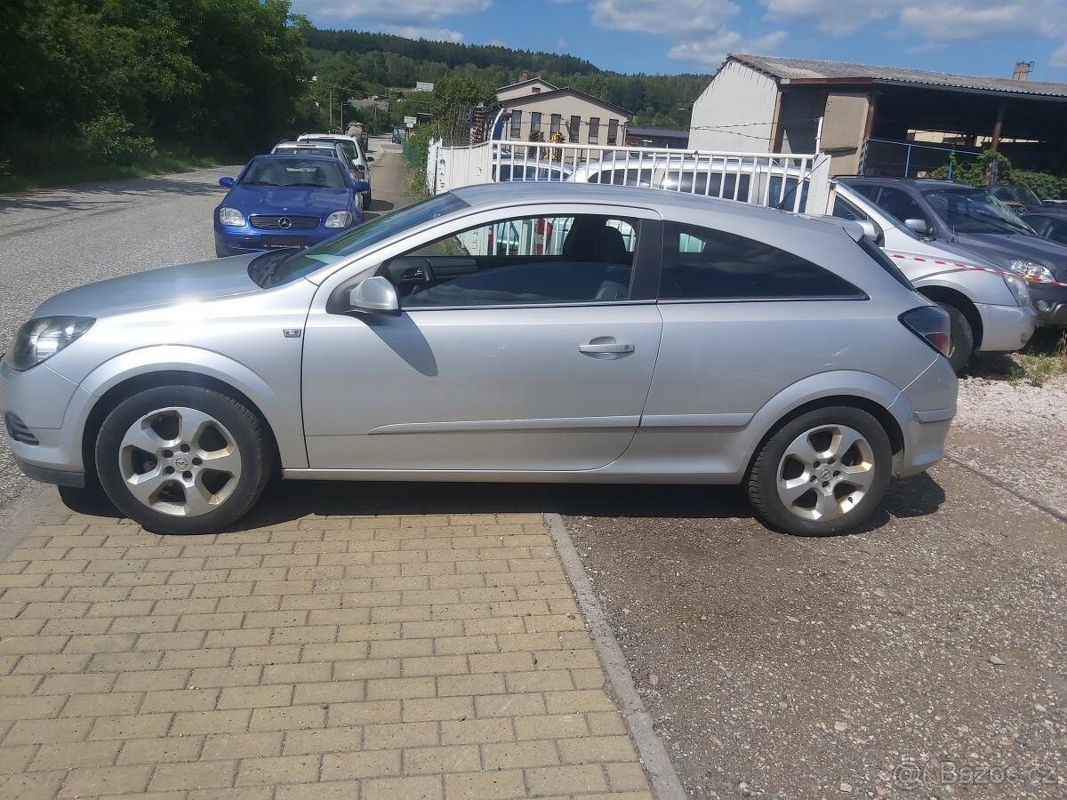 Opel Astra H 1.8i - 5