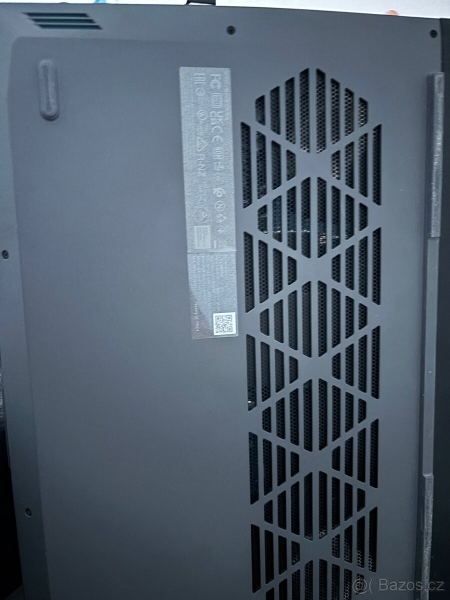 Výkonný herní notebook - 5