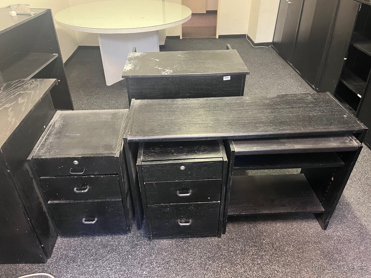 Cerny kancelarsky nabytek - 5