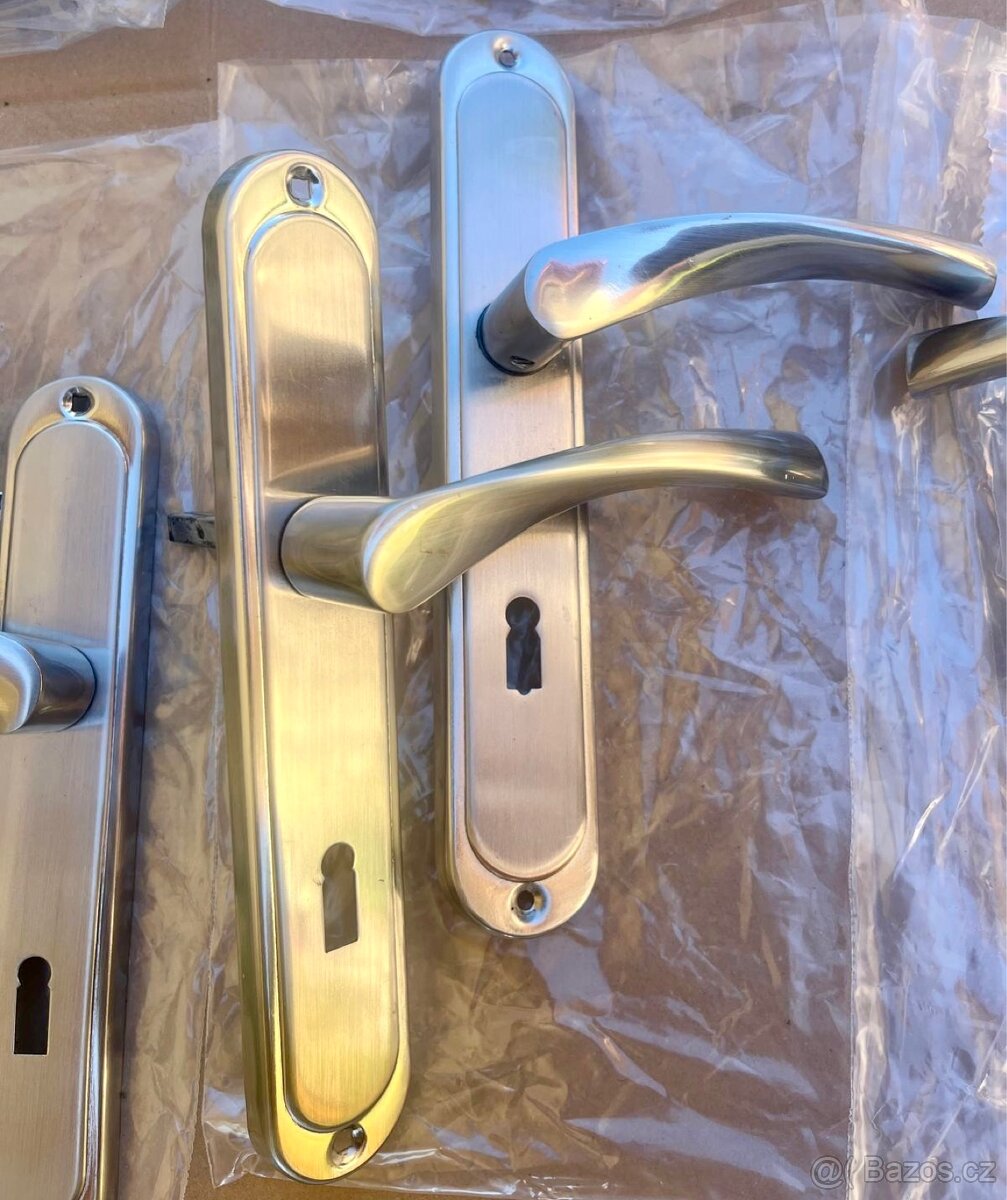 Bytové kliky se štitkem - 5