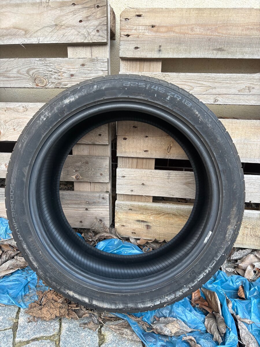 Letní pneu nokian 225/45 r18 - 5