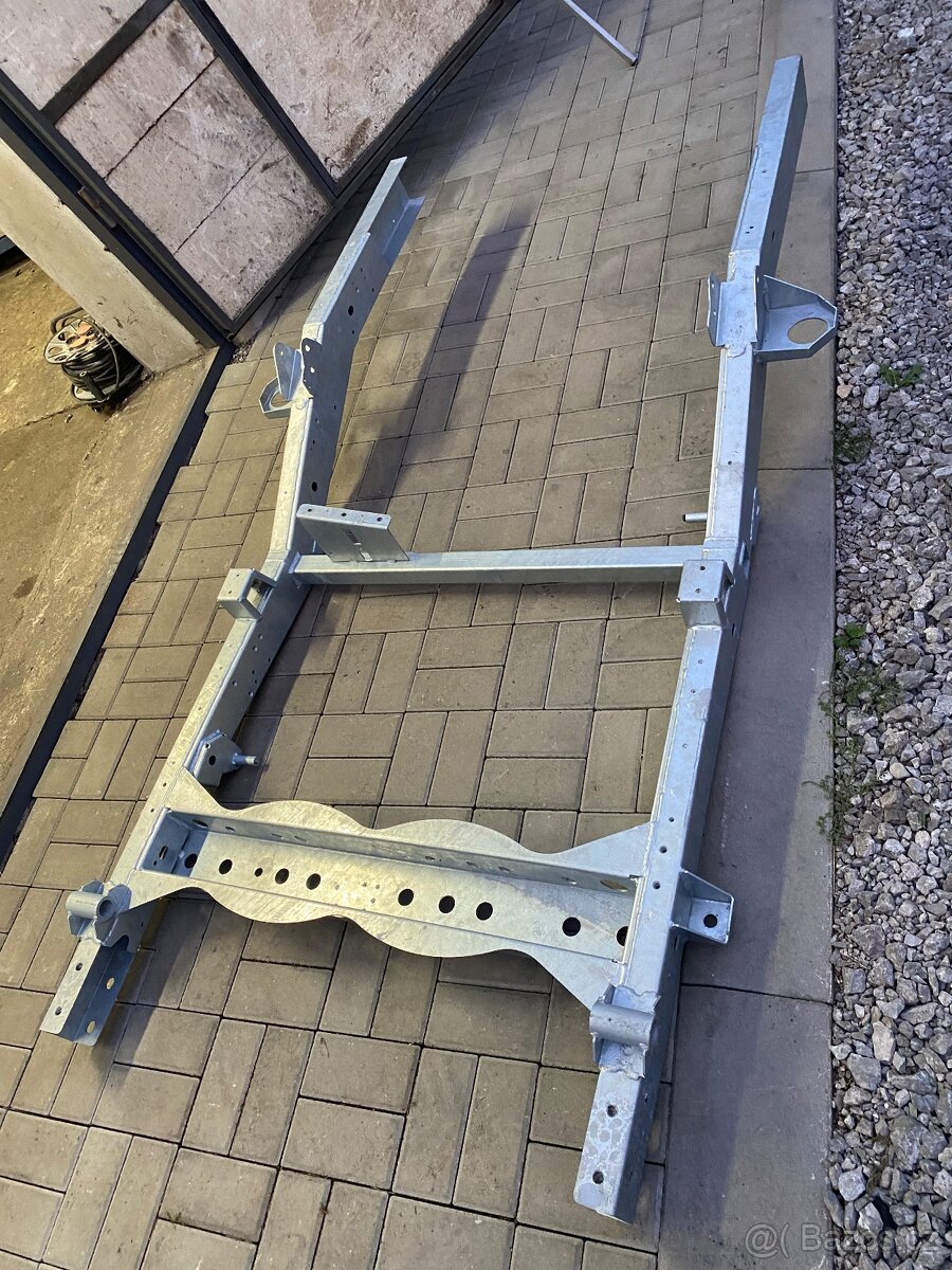 Rám - Rámy na Navara D22 / D40 / Hilux / L200 - 5