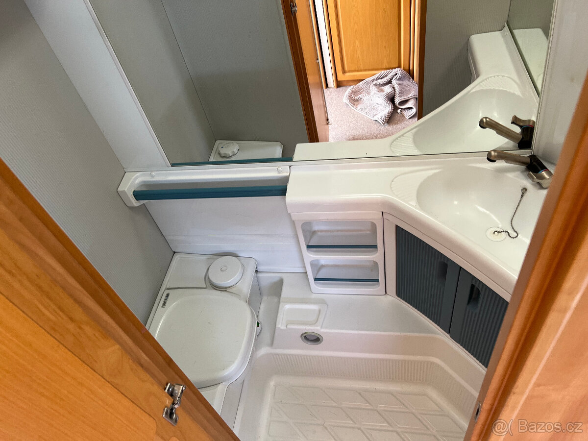 Knaus Azur dvounáprava - 5