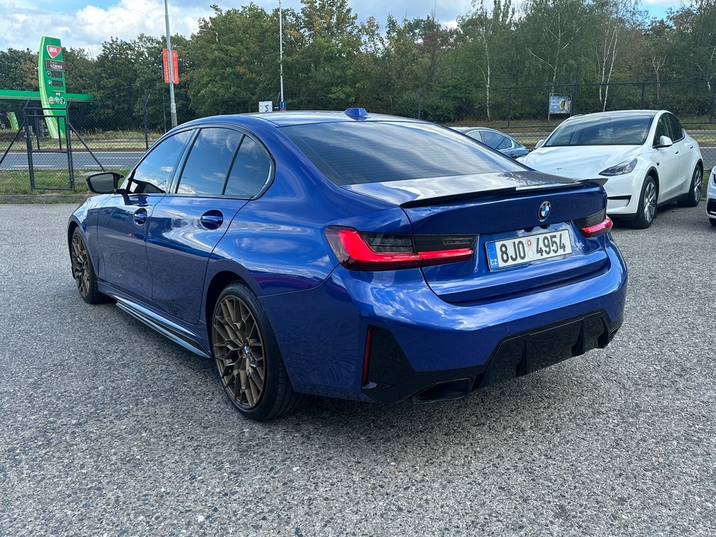 BMW 330I 2023 - 5