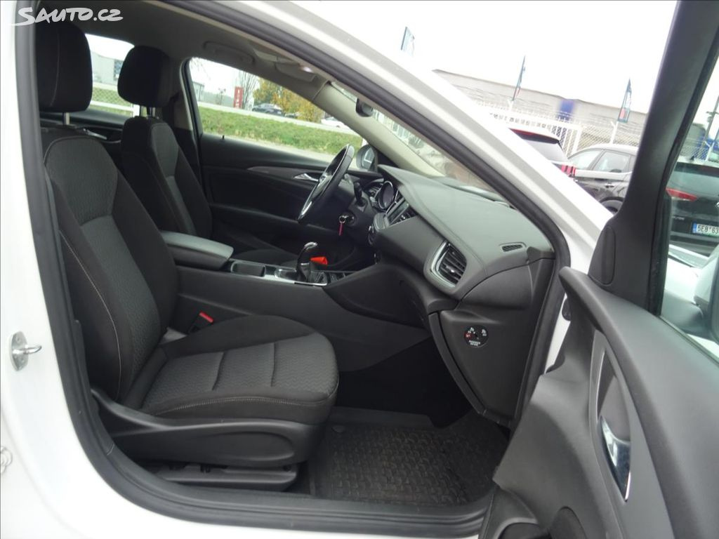 Opel Insignia 2,0 CDTi TK 10/2027 - 5