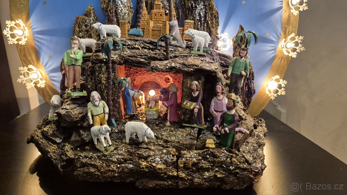 Starožitný ručně řezaný betlém - 5