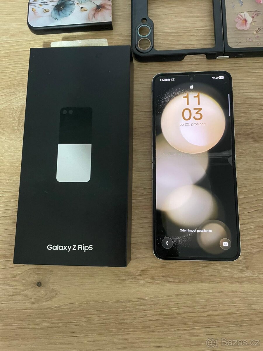 Samsung Galaxy Z Flip5 256Gb,záruka - 5