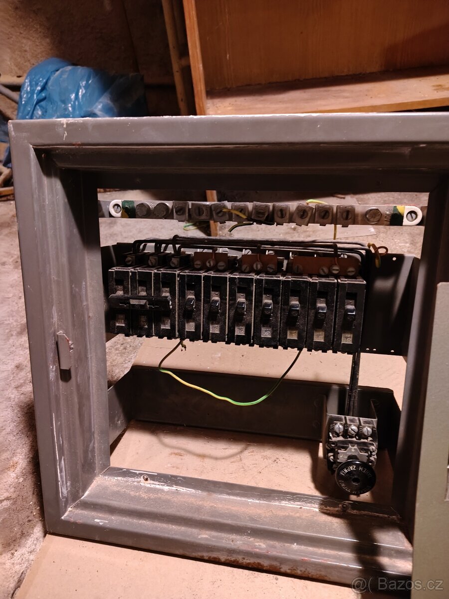 Prodám podružný rozvaděč - 5