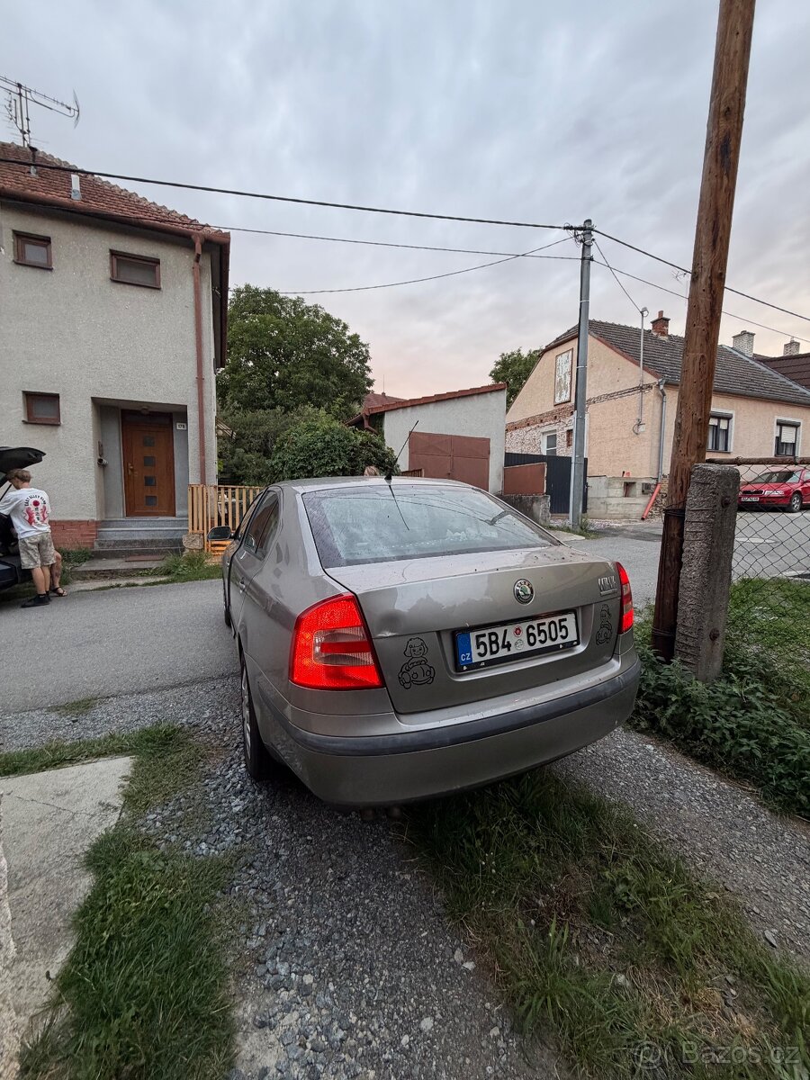 Octavia II 2 2.0 tdi - 5