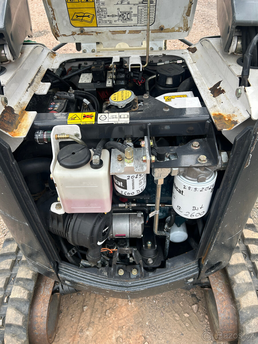 Minibagr Bobcat E10z - 5