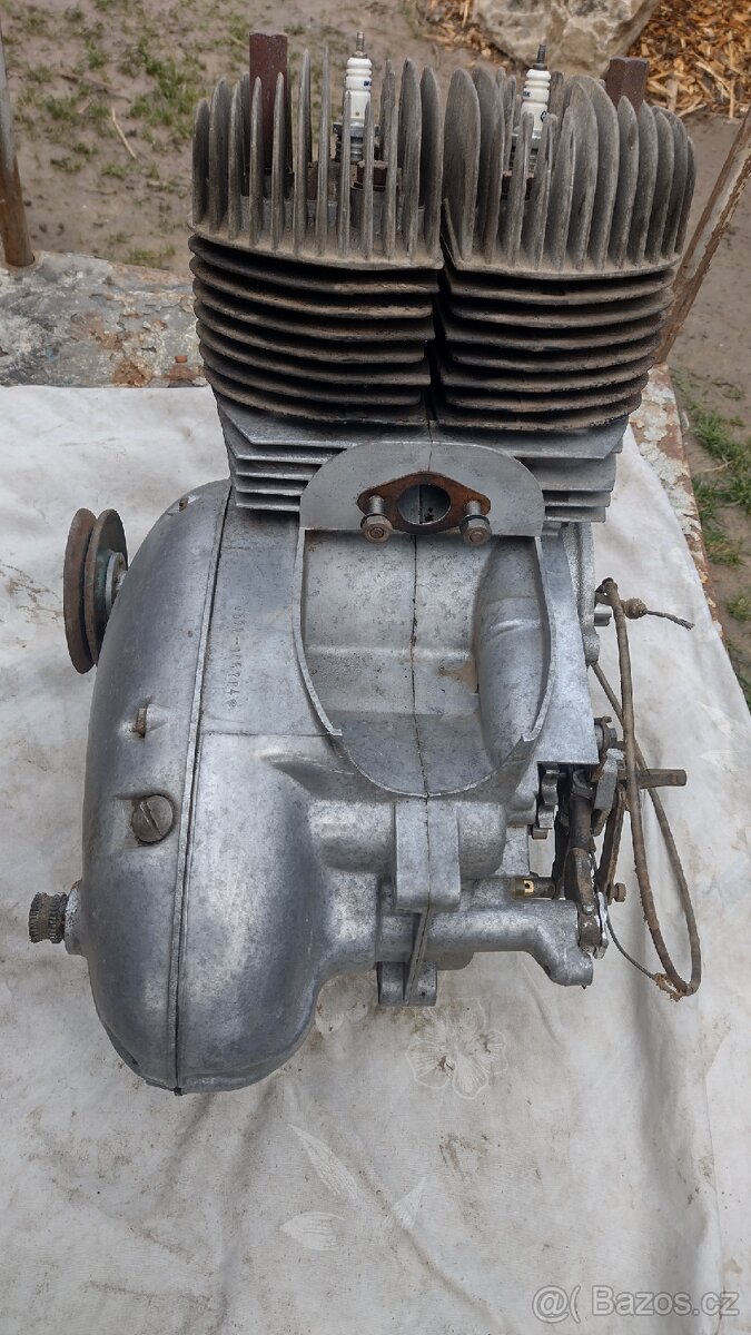 Motor velorex 350 mechanika - 5