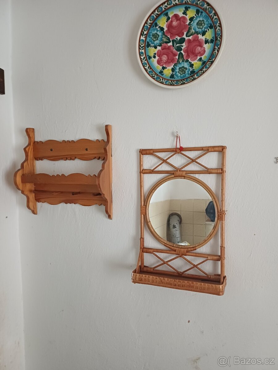 KUCHYŇSKÝ KREDENC - 5